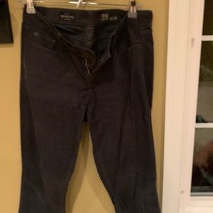J crew charcoal colored corduroy jeans size 28. Matchstick style